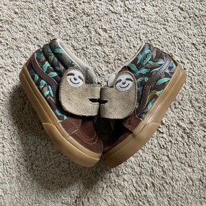 Toddler size 8 sloth vans LIKE NEW